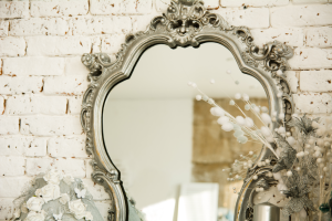 Custom mirror manufacturer in Naperville Illinois